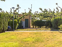 Amfora Pitch w/ Private Sanitary