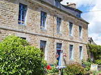 Cheval Rouge Farmers House