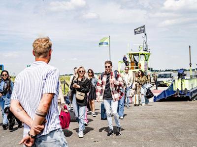 Thumbnail 4 van TinyParks Cast Away