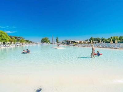 Thumbnail 4 van hu Fabulous village