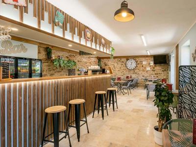 Thumbnail 4 van La Hallerais