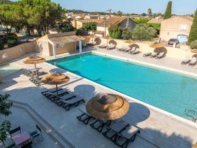 Thumbnail 2 van Le Hameau des Pins