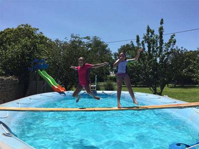 Thumbnail 2 van Le Cheval Rouge