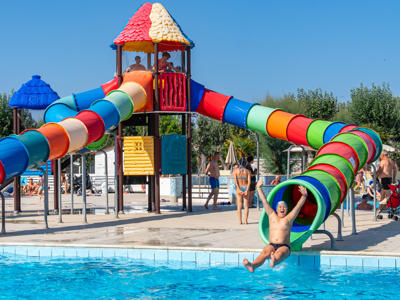 Thumbnail 5 van Stork Family Village