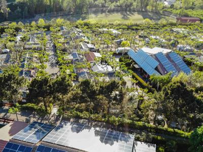 Thumbnail 2 van Prades Park