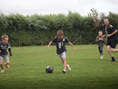 Thumbnail 3 van Le Champ Neuf