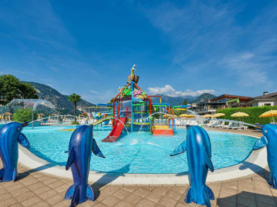 Thumbnail 5 van Villaggio Isolino (Lago Maggiore)