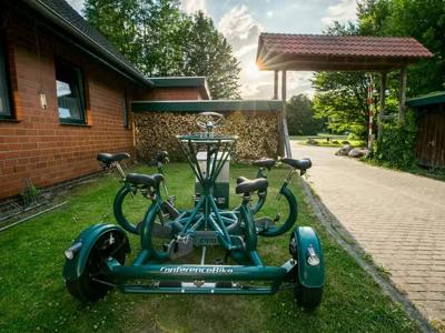 Thumbnail 3 van Uhlenköper-Camp