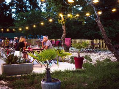 Thumbnail 5 van De Peyroche