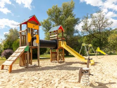 Thumbnail 4 van Les Fontaines (Normandy)